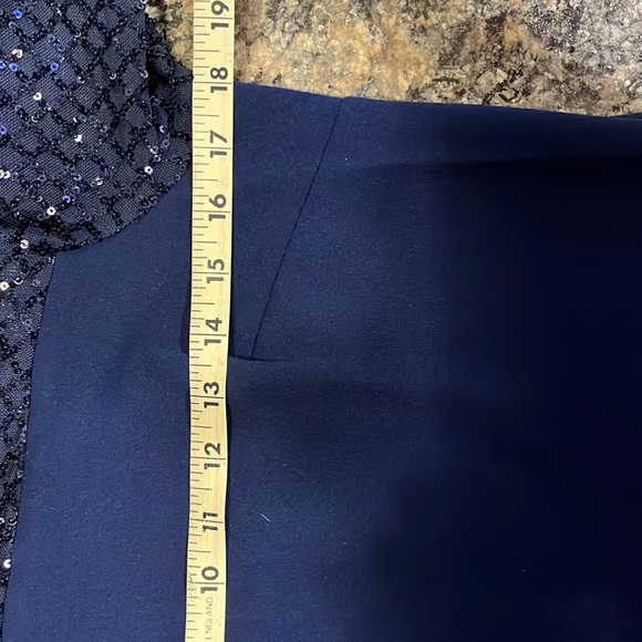 Dress - Picture 6 of 8